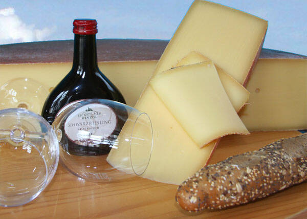 Bergkäse, kräftig-würzig ca. 8 -12 Monate gereift
