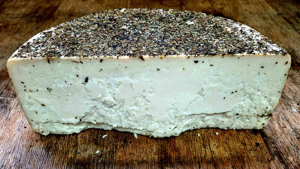 Ziegen-Heublumenkäse